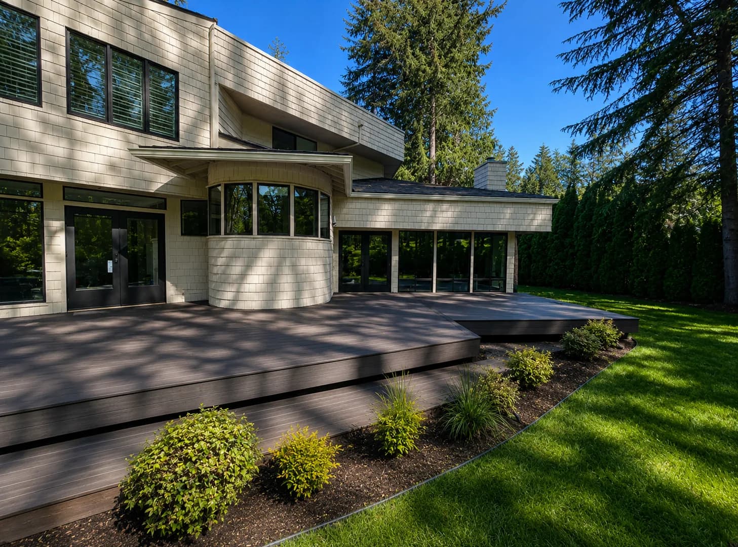 Modern low-profile deck — Sahalee Country Club, Sammamish, WA